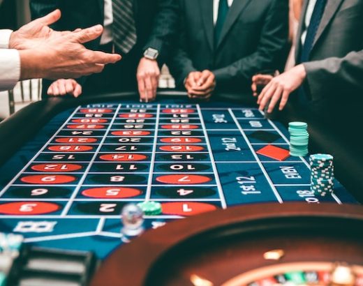 How Online Gambling Unites Player Across Borders?